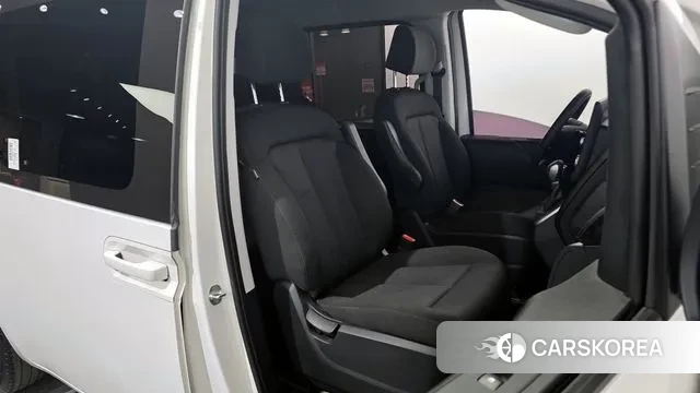 Hyundai Staria 2022 Белый из Кореи, фото 3