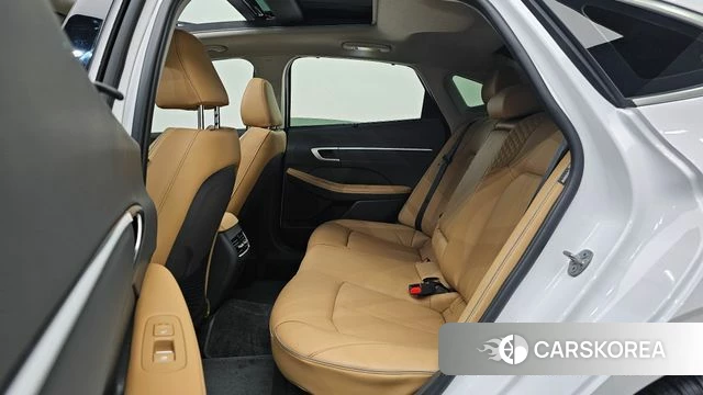 Hyundai Sonata D Edge Hybrid (DN8) 2025 Белый из Кореи, фото 3