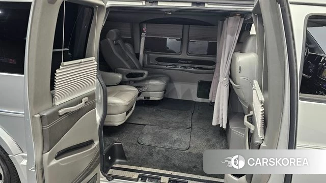 Chevrolet Express Van 2018 Серебряный из Кореи, фото 3