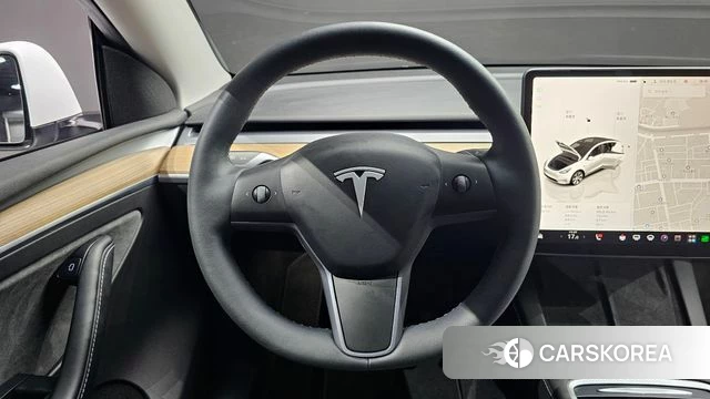 Tesla Model Y 2023 Белый из Кореи, фото 3