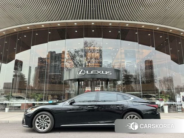 Lexus LS 2022 Черный из Китая, фото 3