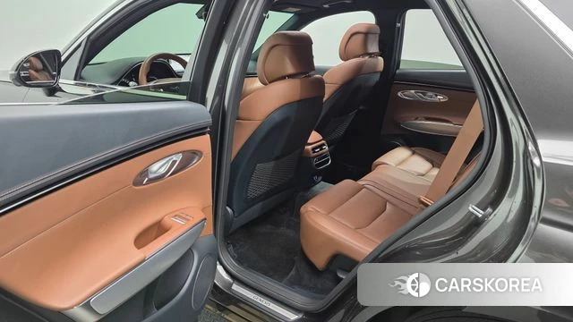 Genesis GV70 2023 Серый из Кореи, фото 3