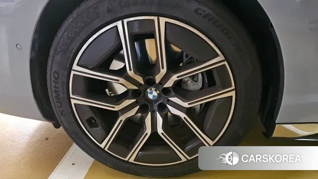 BMW 7 Series (G70) 2024 Серый из Кореи, фото 3