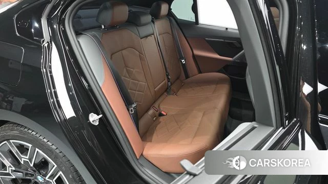 BMW 5 Series (G60) 2026 Черный из Кореи, фото 3