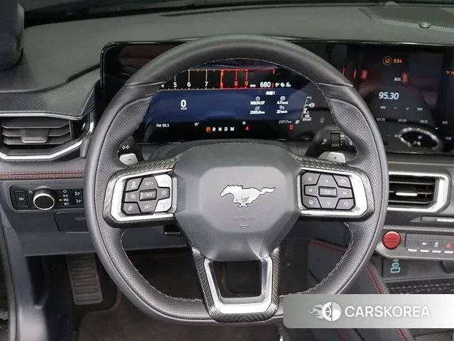 Ford Mustang 7th Generation 2024 Черный из Кореи, фото 3