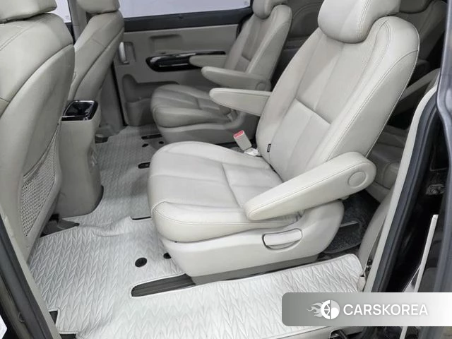 Kia The New Carnival 2018 Черный из Кореи, фото 3