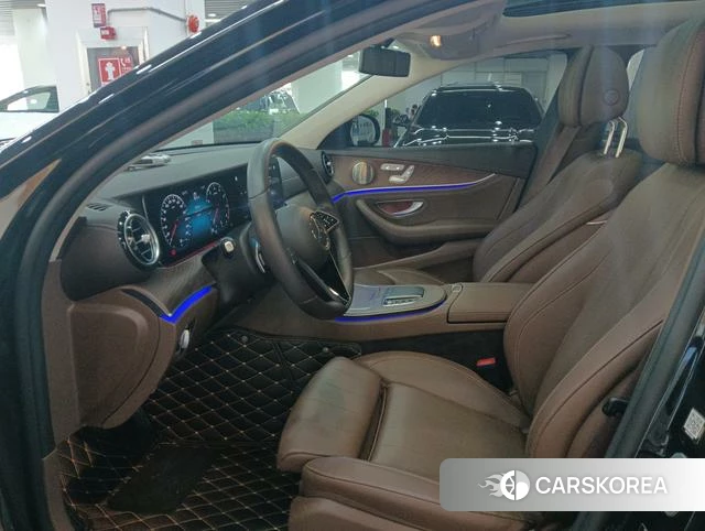 Mercedes-Benz E-class 2022 Черный из Китая, фото 3