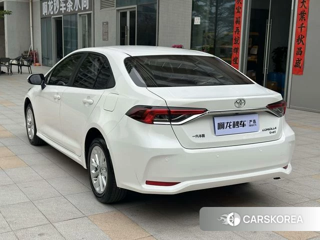 Toyota Corolla 2021 Белый из Китая, фото 3