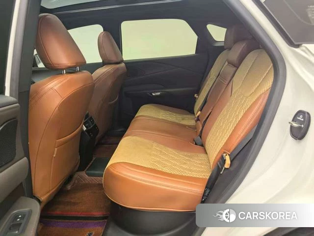 Lexus RX PHEV 2024 Белый из Китая, фото 3