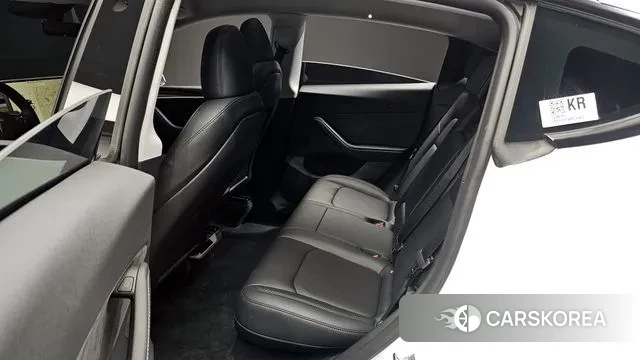 Tesla Model Y 2024 Белый из Кореи, фото 3