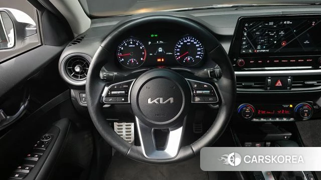 Kia The New K3 2nd generation 2022 Белый из Кореи, фото 3