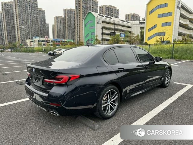 BMW 5 series 2022 Черный из Китая, фото 3