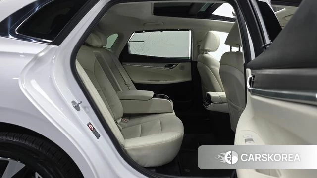Hyundai The New Grandeur IG Hybrid 2022 Белый из Кореи, фото 3