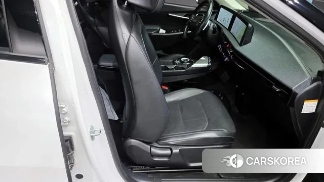 Kia EV6 2022 Белый из Кореи, фото 3