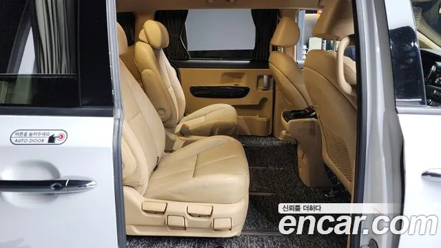 Kia The New Carnival 2018 Белый из Кореи, фото 3