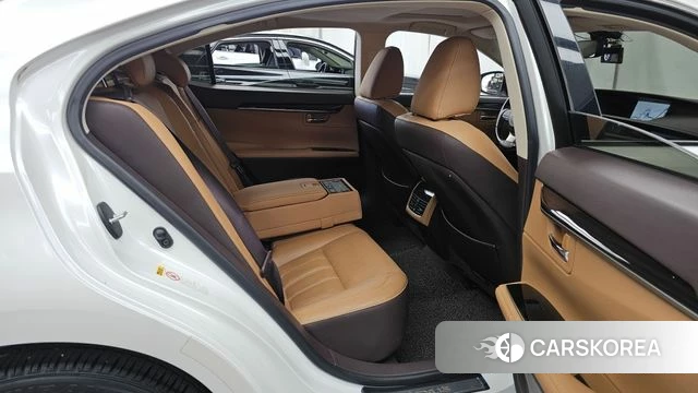 Lexus New ES300h 2018 Белый из Кореи, фото 3