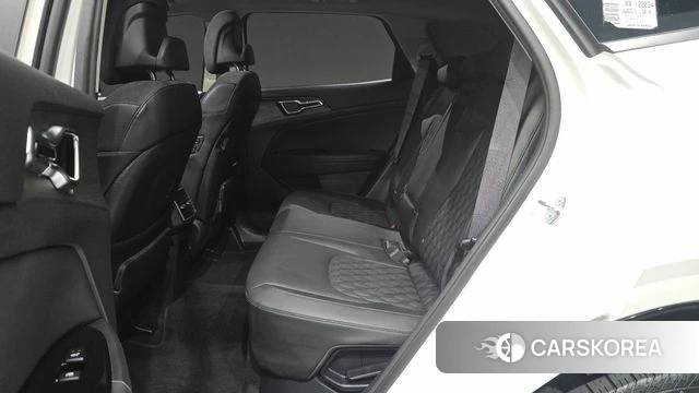 Kia Sportage 5th Generation Hybrid 2023 Белый из Кореи, фото 3