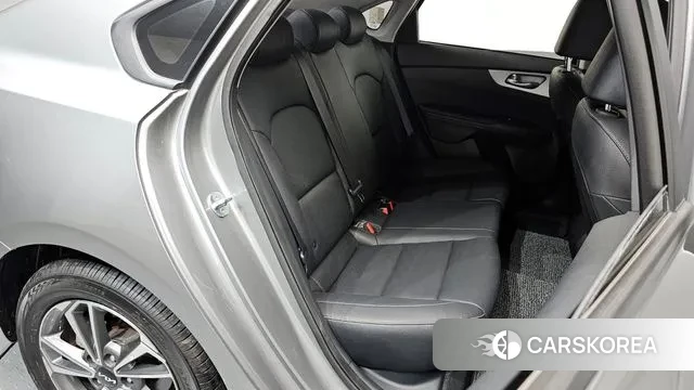 Kia The New K3 2nd generation 2022 Серебряный из Кореи, фото 3