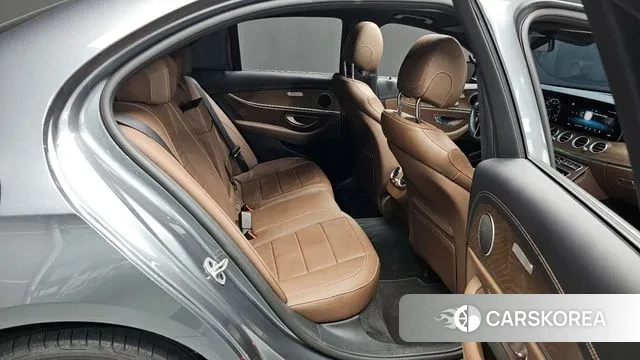Mercedes-Benz E-Class W213 2022 Серый из Кореи, фото 3