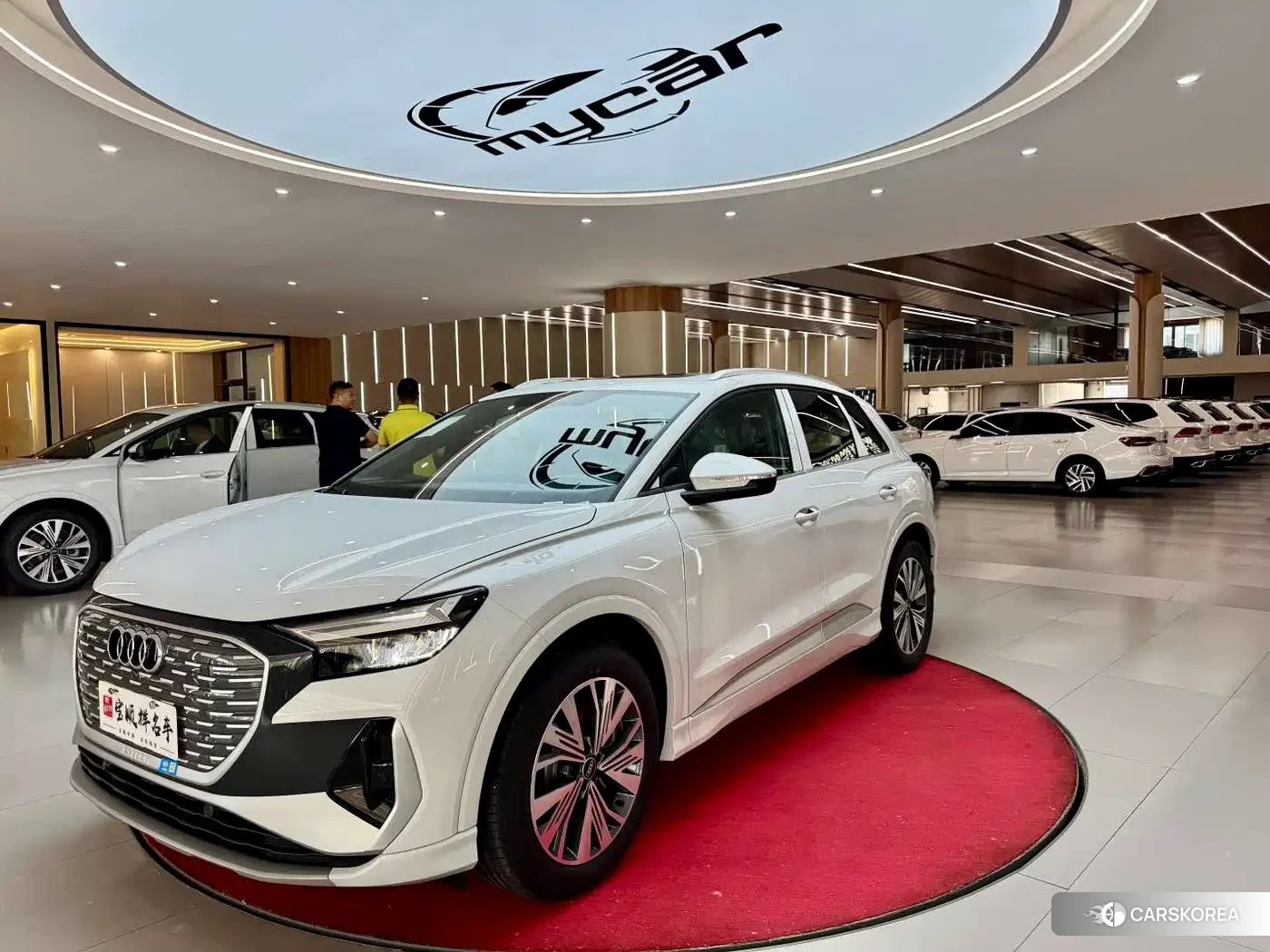 Audi Q4 e-tron 2026 Белый из Китая, фото 3