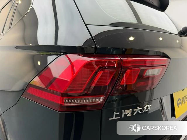 Volkswagen Tiguan L 2021 Черный из Китая, фото 3