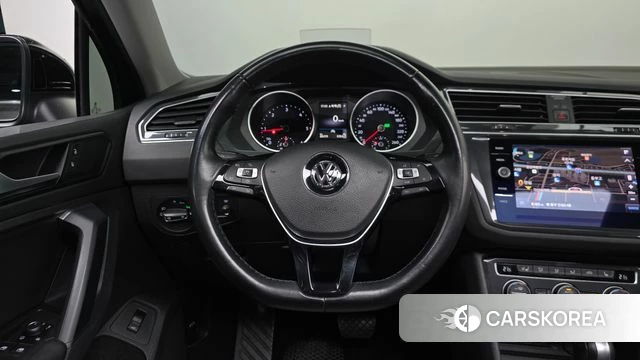 Volkswagen Tiguan second Generation 2019 Черный из Кореи, фото 3