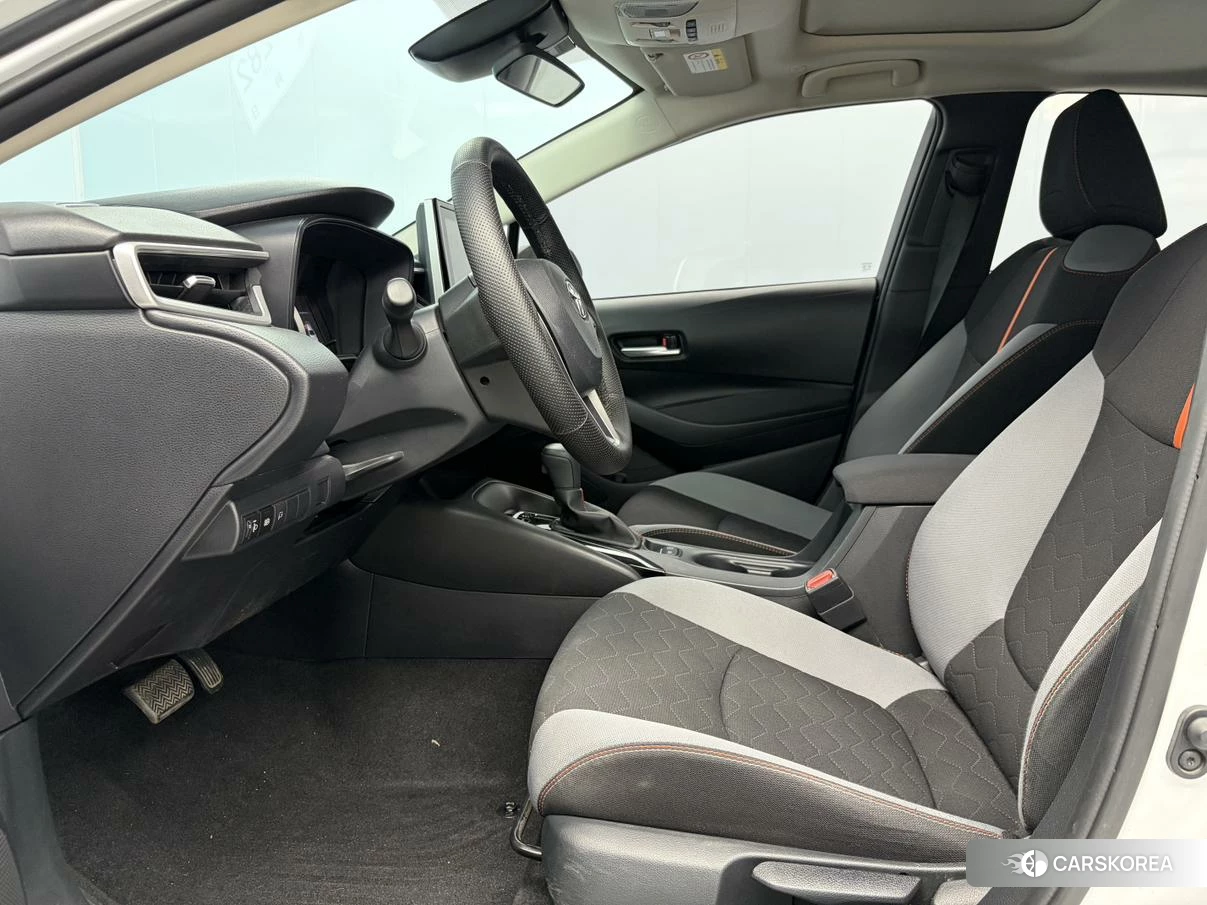 Toyota Corolla 2023 Белый из Китая, фото 3