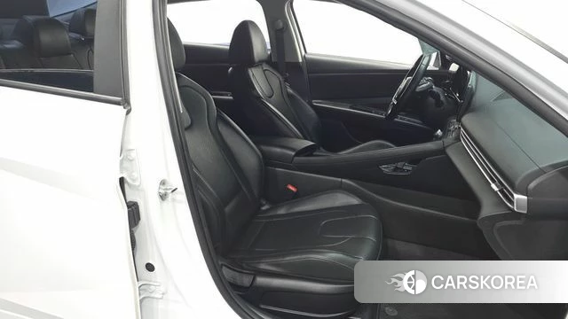 Hyundai Avante Hybrid (CN7) 2022 Белый из Кореи, фото 3