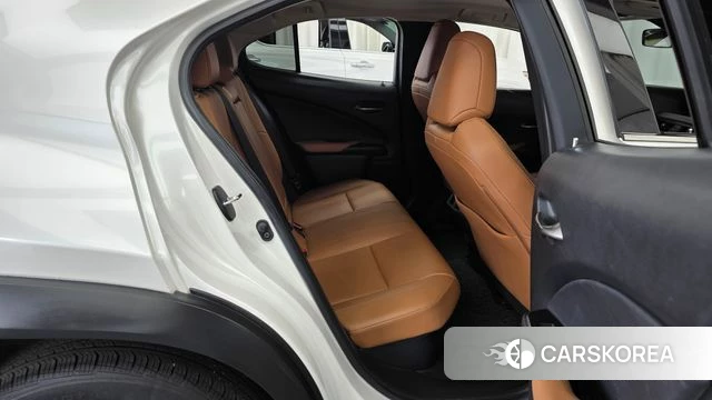 Lexus UX250h 2019 Белый из Кореи, фото 3