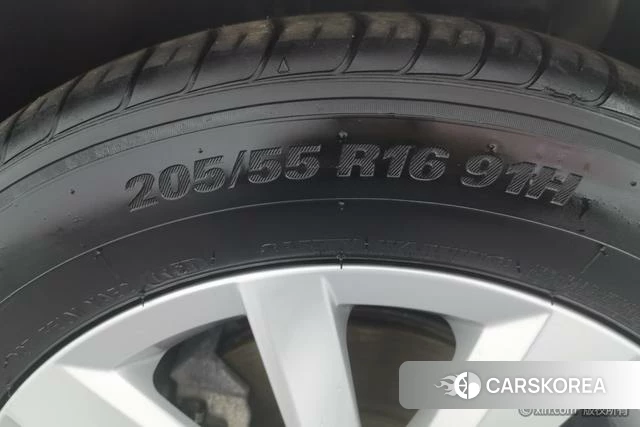 Volkswagen Bora 2021 Темно-серый из Китая, фото 3