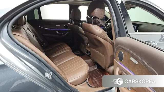 Mercedes-Benz E-Class W213 2018 Серый из Кореи, фото 3