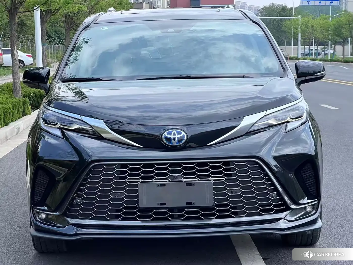Toyota Grevia 2024 Черный из Китая, фото 4