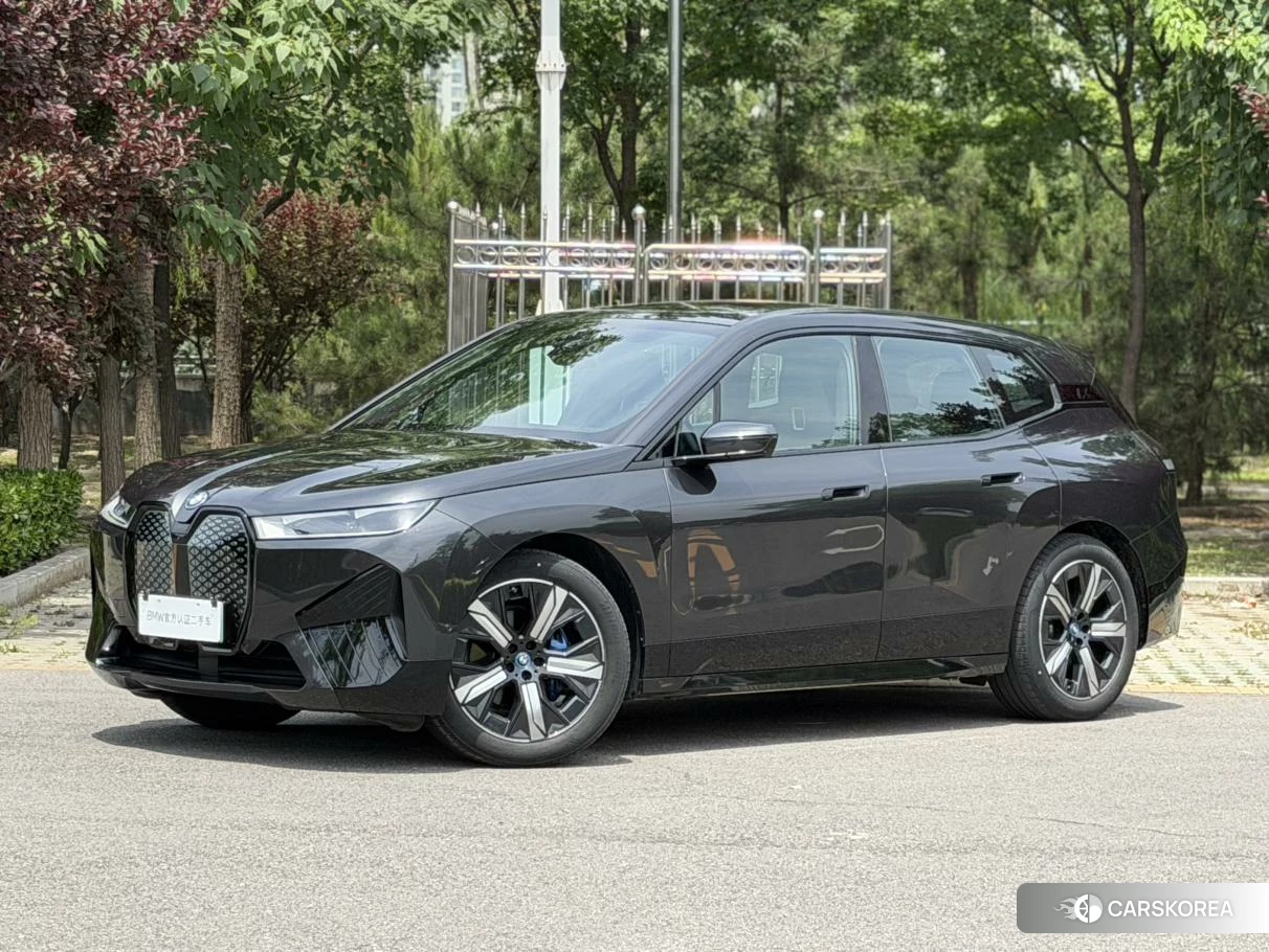 BMW iX 2023 Темно-серый из Китая, фото 3