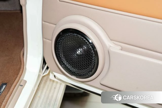 Toyota Land Cruiser (imported) 2024 Белый из Китая, фото 3