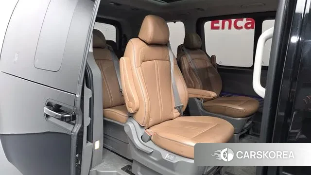 Hyundai Staria 2022 Черный из Кореи, фото 3