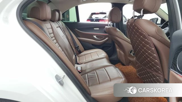 Mercedes-Benz E-Class W213 2018 Белый из Кореи, фото 3