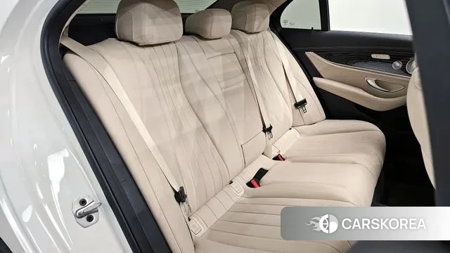 Mercedes-Benz E-Class W213 2021 Белый из Кореи, фото 3