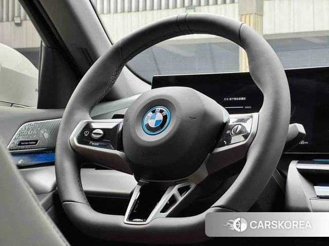 BMW i5 2025 Белый из Китая, фото 3