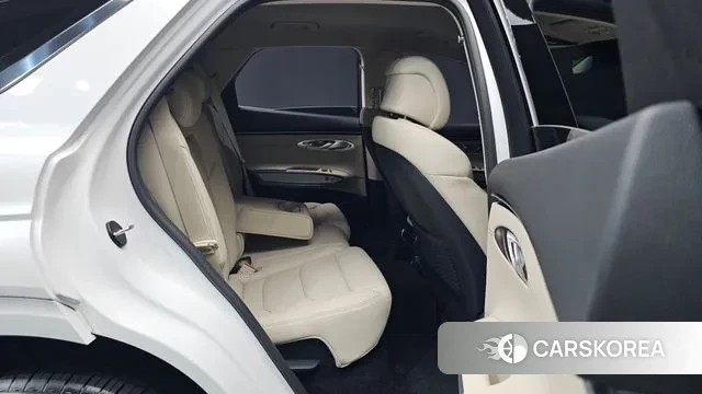 Genesis GV70 2023 Белый из Кореи, фото 3