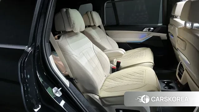 BMW X7 (G07) 2025 Черный из Кореи, фото 3