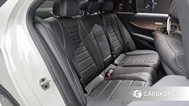 Mercedes-Benz E-Class W213 2022 Белый из Кореи, фото 3