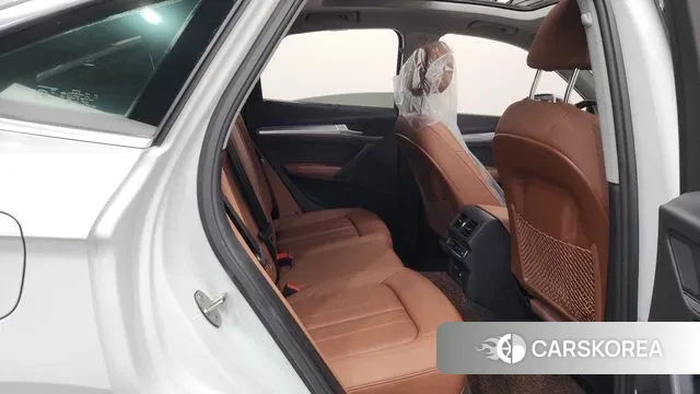 Audi Q5 (FY) 2023 Белый из Кореи, фото 3