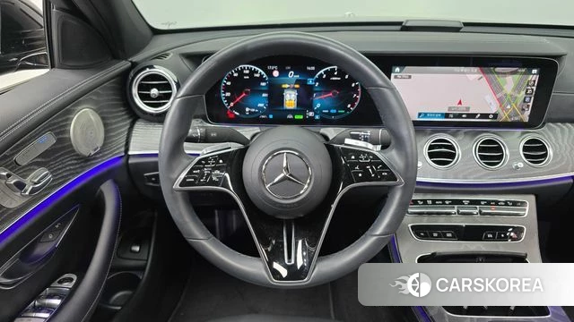 Mercedes-Benz E-Class W213 2023 Черный из Кореи, фото 3