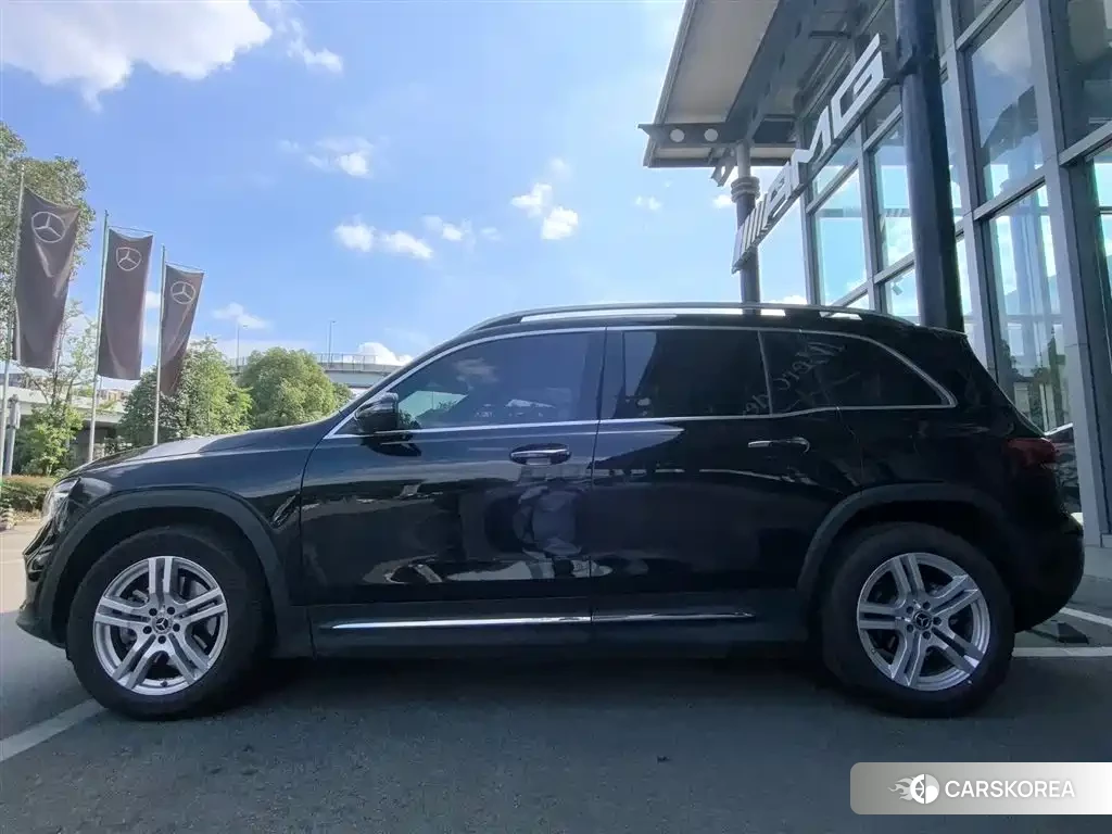 Mercedes-Benz GLB 2023 Черный из Китая, фото 3