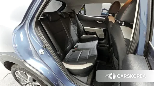 Kia Stonic 2018 Синий из Кореи, фото 3