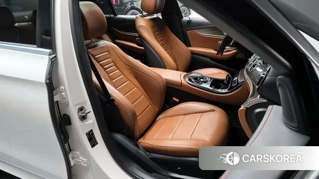 Mercedes-Benz E-Class W213 2020 Белый из Кореи, фото 3