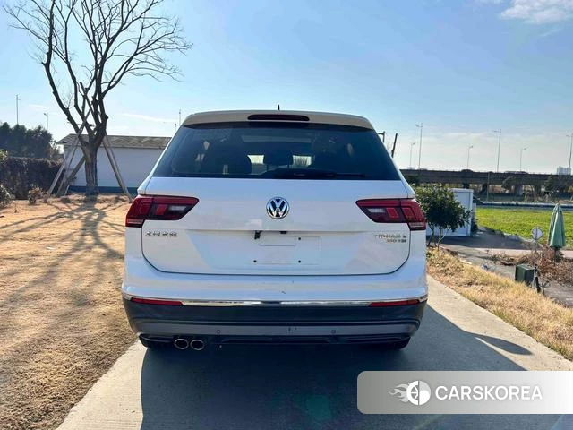 Volkswagen Tiguan L 2021 Белый из Китая, фото 3