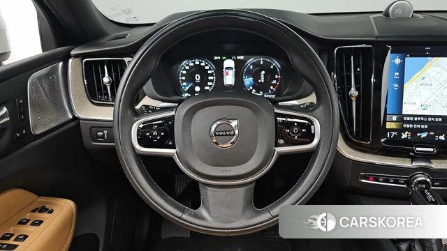 Volvo XC60 second Generation 2018 Белый из Кореи, фото 3