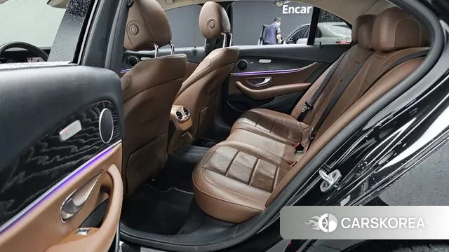 Mercedes-Benz E-Class W213 2019 Черный из Кореи, фото 3