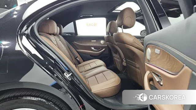 Mercedes-Benz E-Class W213 2021 Черный из Кореи, фото 3